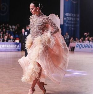 Beautiful Peach Ballroom Dress (Smooth), Size Small